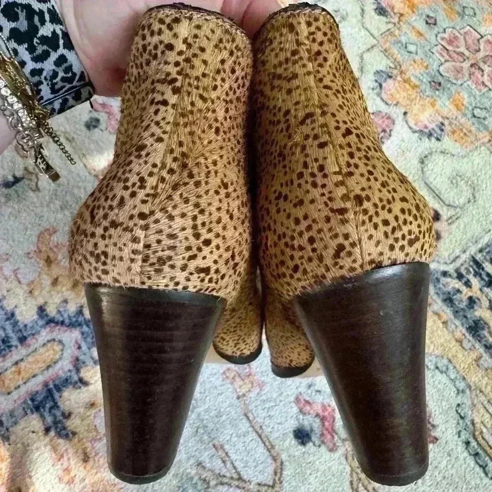 SOLE SOCIETY so Chelsea  brown/black cheetah print calf hair ankle boots size 8 - Picture 5 of 8